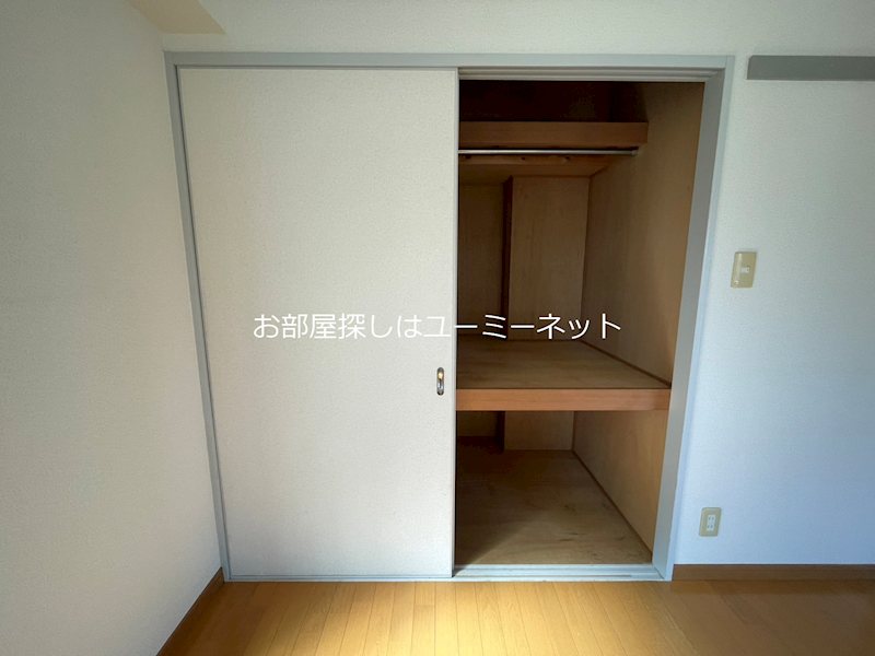 フェリーチェ　桂 収納