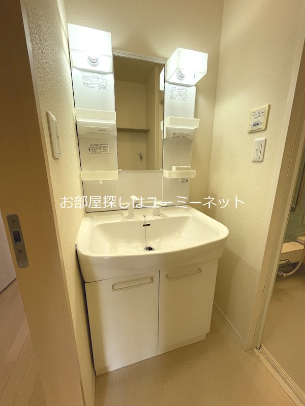ヴィラーチェ・プロフィットA棟  洗面所