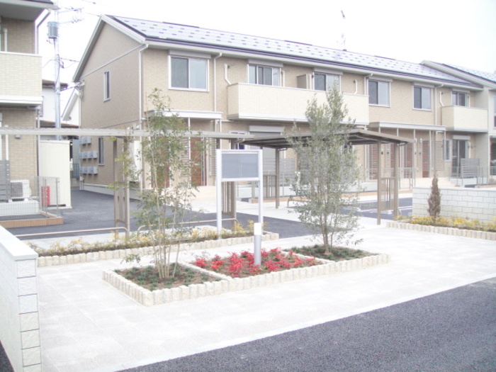 ミルアモール　D 駐車場