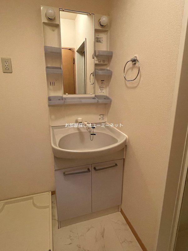 ラヴィータＭ 洗面所