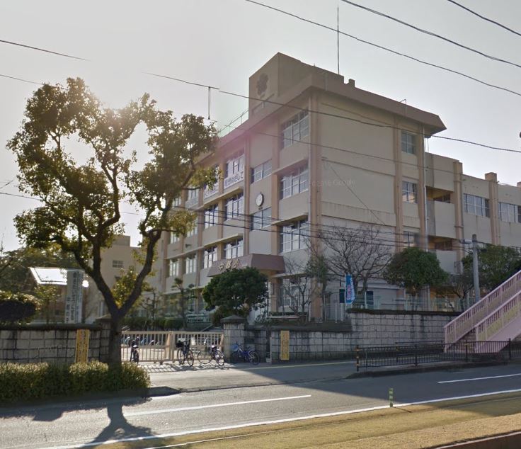 ロワパレス 小学校