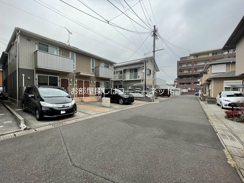 プランドール 駐車場