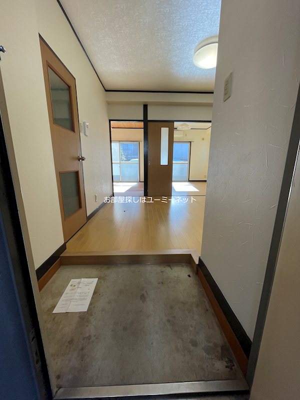 第２鶴栄ビル 玄関