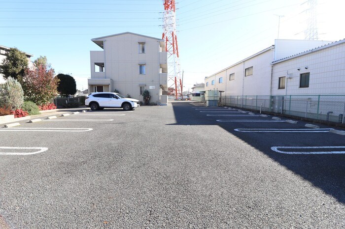 ガッティーノ 駐車場