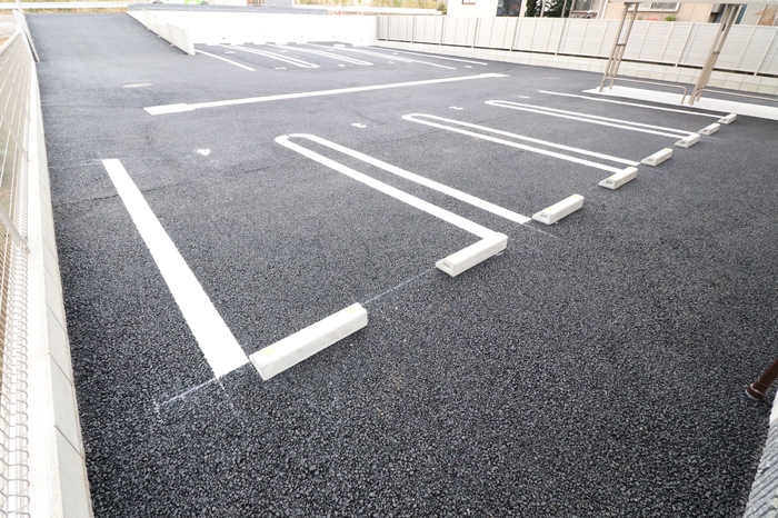 カルムハウス上代 駐車場