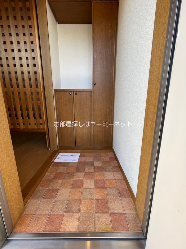 ジュラン清水 玄関