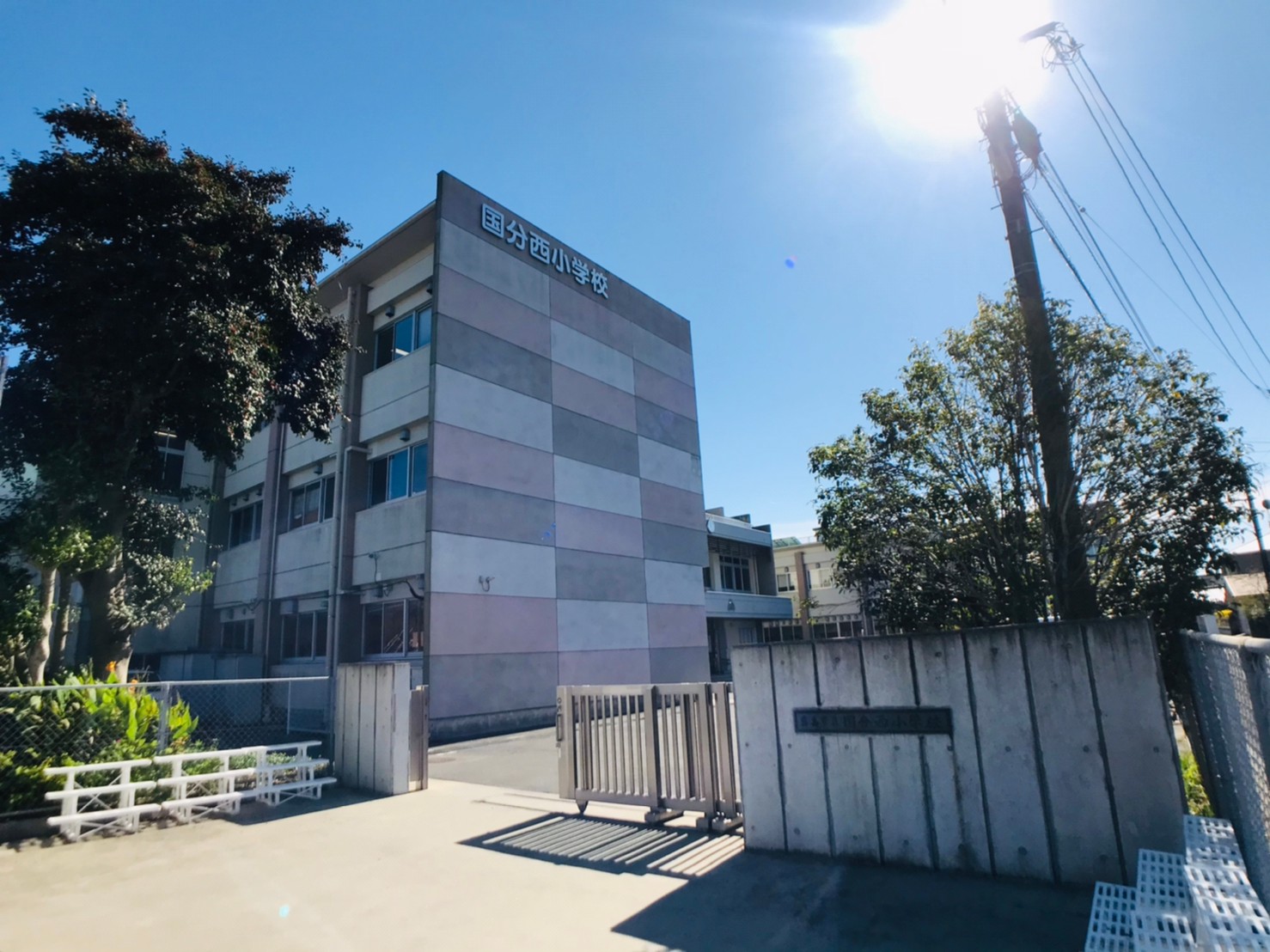 グランモアK　Ｂ棟 小学校