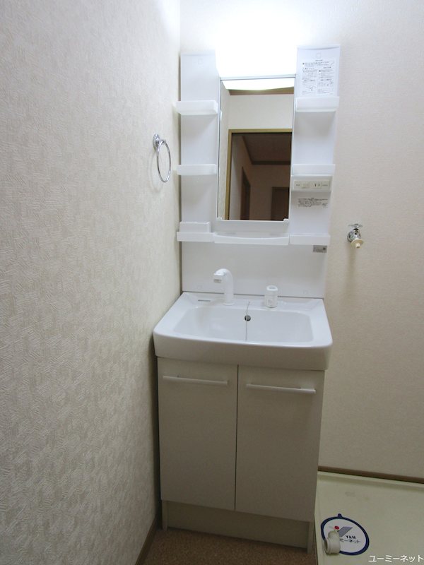 グランディールⅢ（八王寺） 洗面所