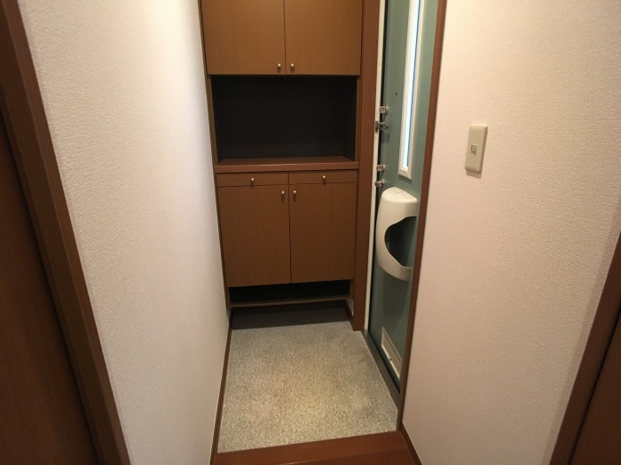 ウィルモアガーデン　Ｅ 玄関