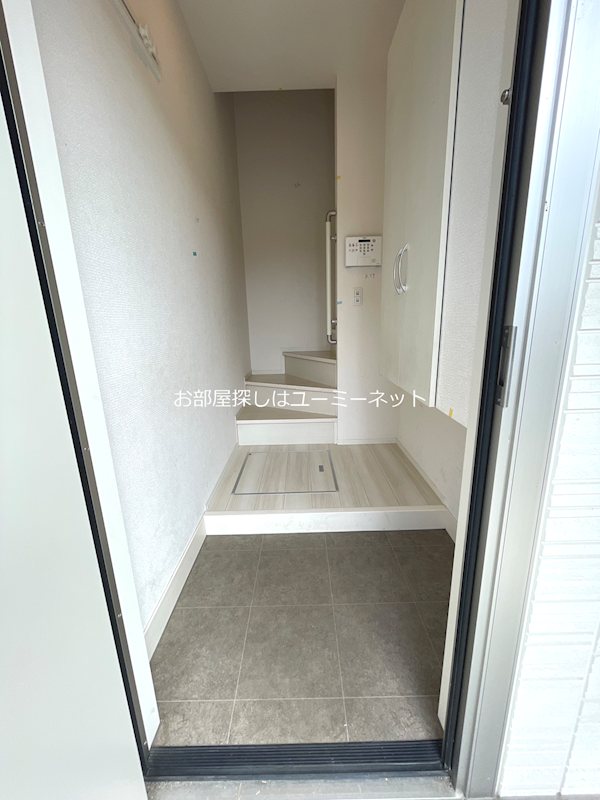 フェリーチェ中郷 玄関