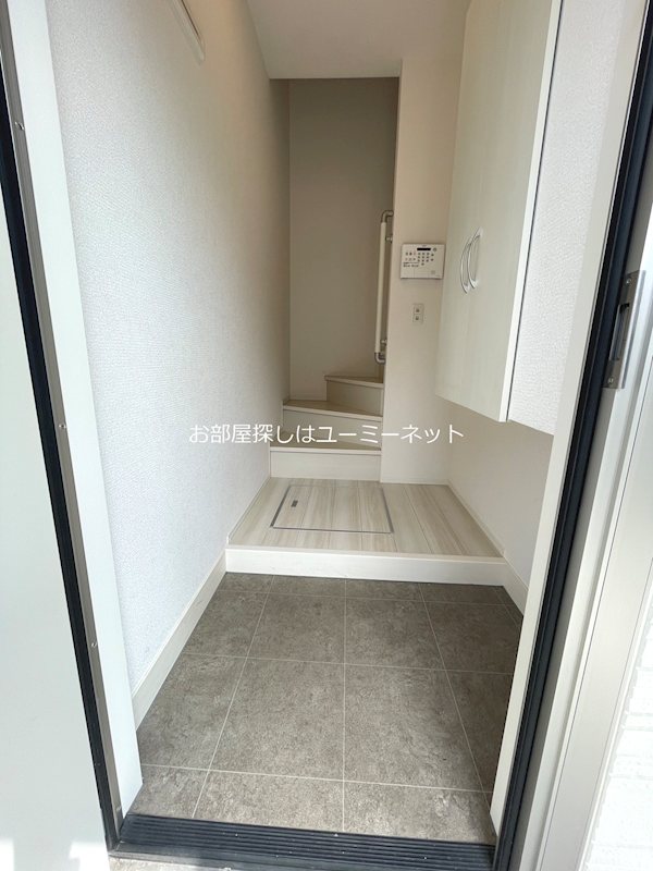 フェリーチェ中郷 玄関