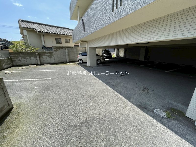 ＦＥＬＩＳＴＡＳ 駐車場