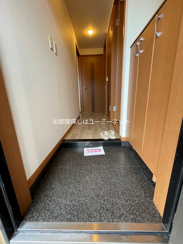 グランディール・みやざき 玄関