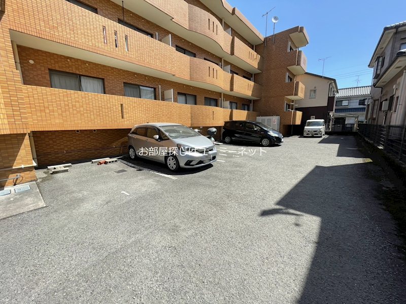 クール永吉 駐車場