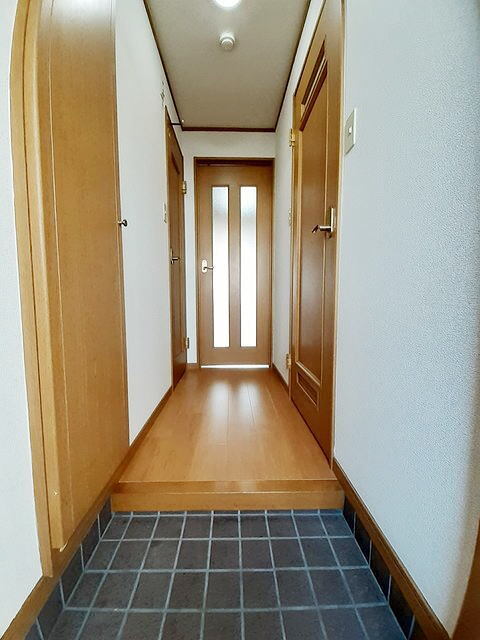 ＰＬＥＡＳＵＲＥＳ 玄関