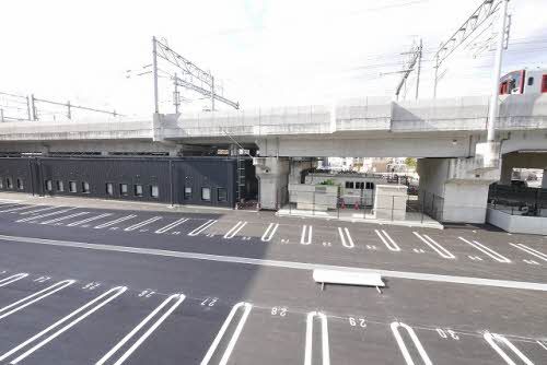 プロヌーブ春日 駐車場