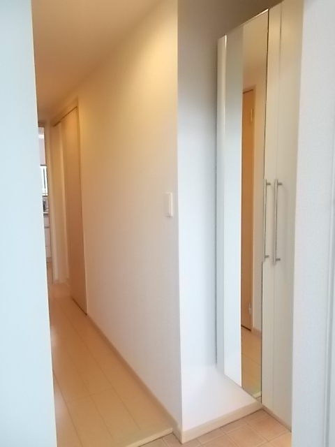 プレッソ　Ｓ．Ｒ．Ｗ 玄関