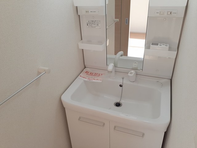 ヴィラ・ロイヤルⅠ 洗面所