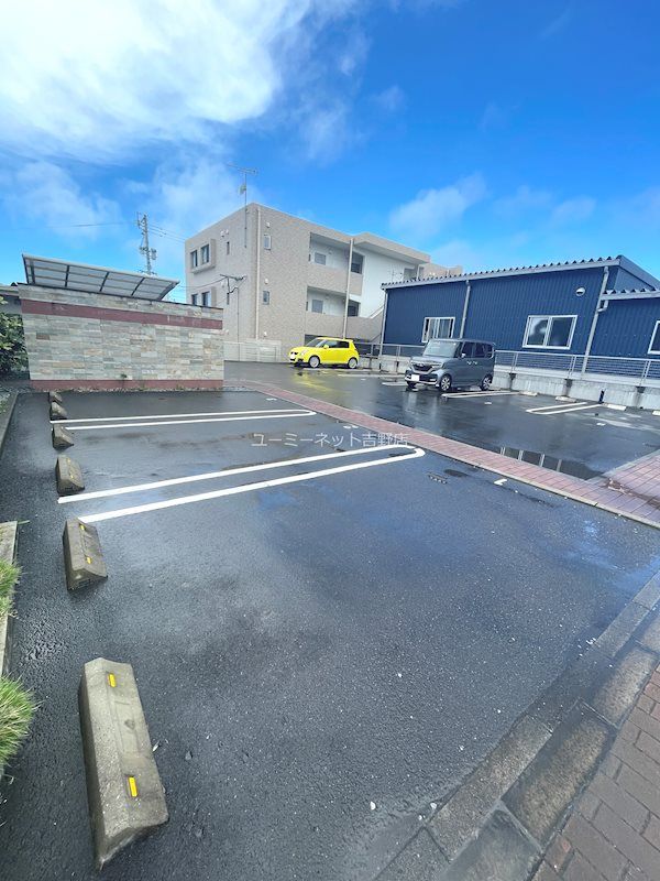 アリアーレ吉野中央 駐車場
