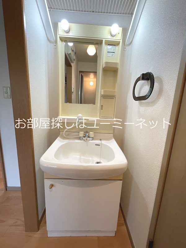ウィンディアアイラ 洗面所