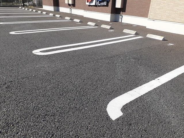 サンシャインＡ 駐車場