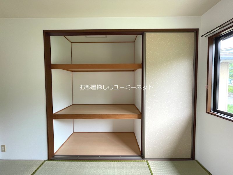 バリュージュ雄希　Ｂ棟 収納