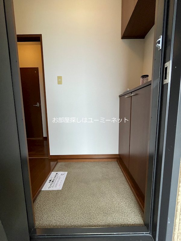 バリュージュ雄希　Ｂ棟 玄関
