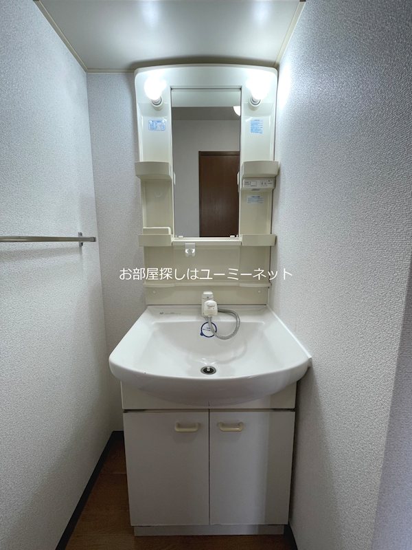 ファミールＮ 洗面所