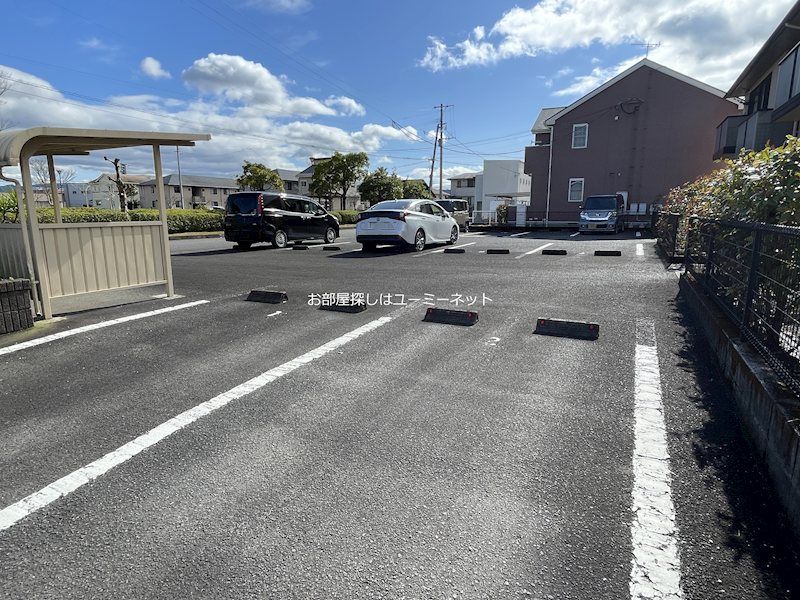 サニーパークハイツ 駐車場