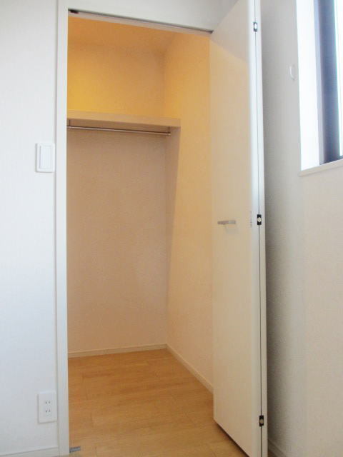 シンフォニー川内　Ａ棟 収納