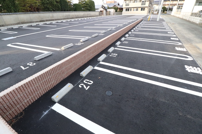 アクアフェリーチェ　B棟 駐車場