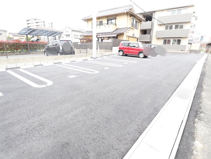 ハウスとりみゆ 駐車場