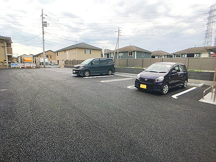 ウエリントン 駐車場