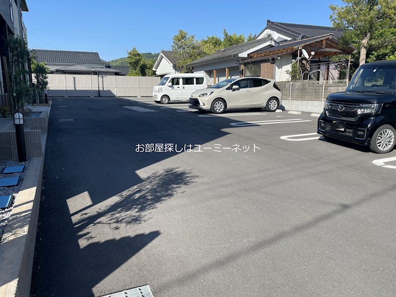 オリーブハウスＢ 駐車場