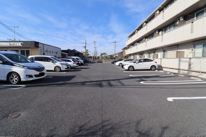 エル・カミーノ城南 駐車場
