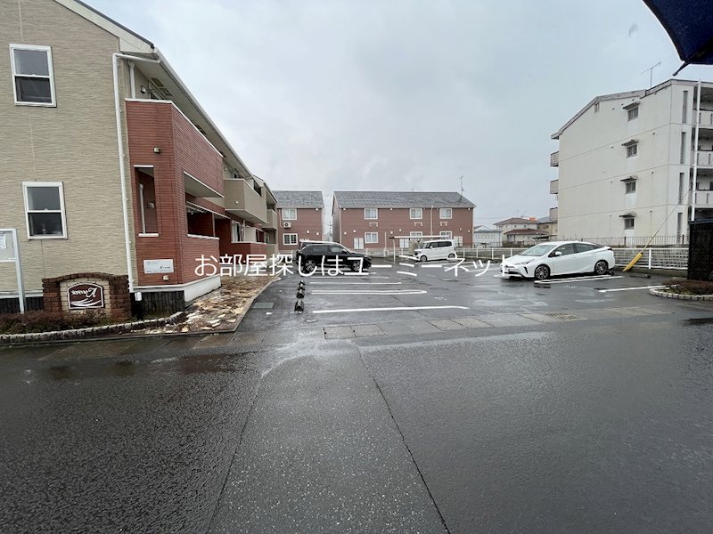 セレーノＡ 駐車場