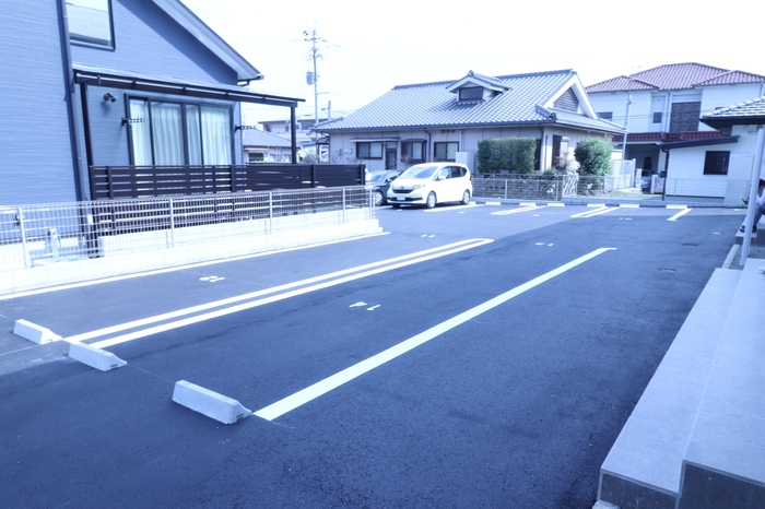 絆Ⅱ 駐車場