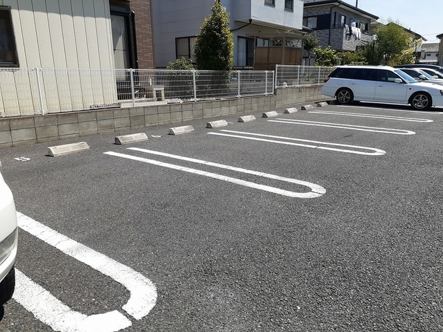 クレメント　Ａ 駐車場