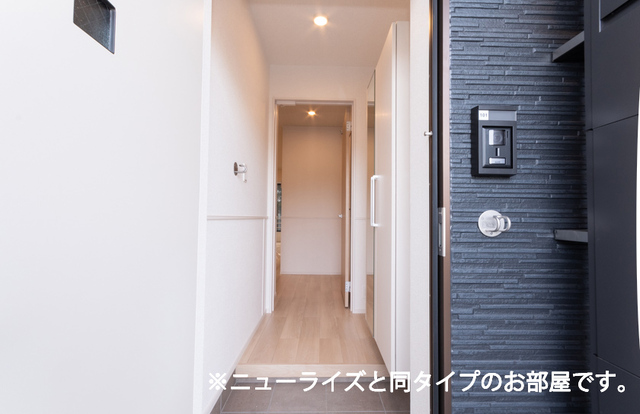サツキＢ 玄関