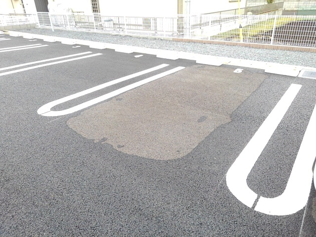 フォルシュＢ 駐車場