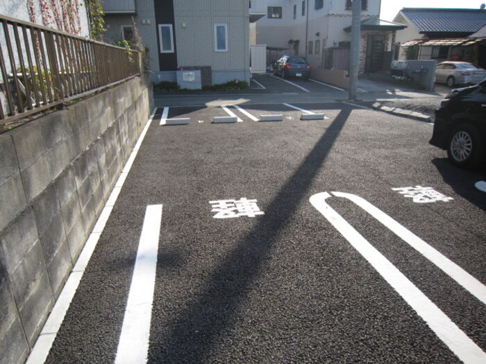 ライスシャワー坪井 駐車場