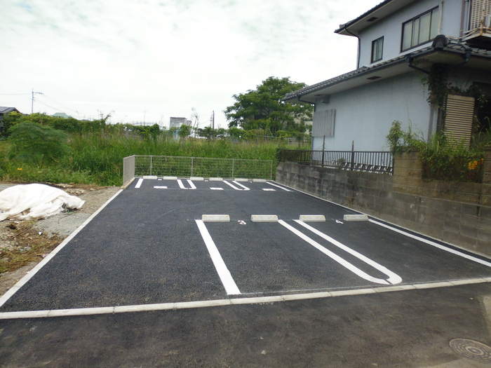 ライスシャワー坪井 駐車場