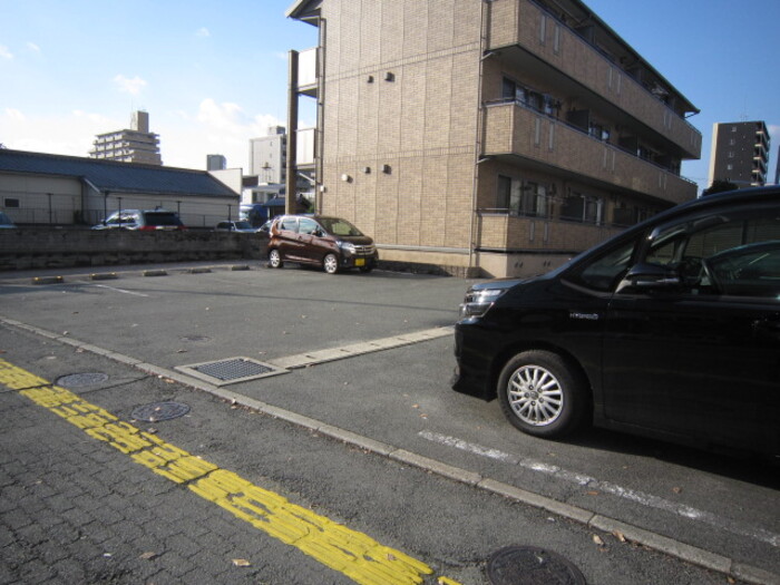 Ｄ－アベニュー本荘 駐車場