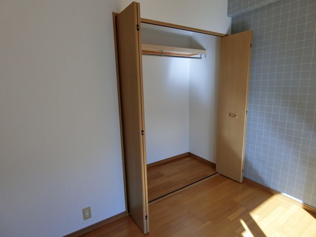 アーネスト下荒田  収納