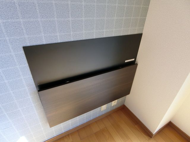 アーネスト下荒田  その他