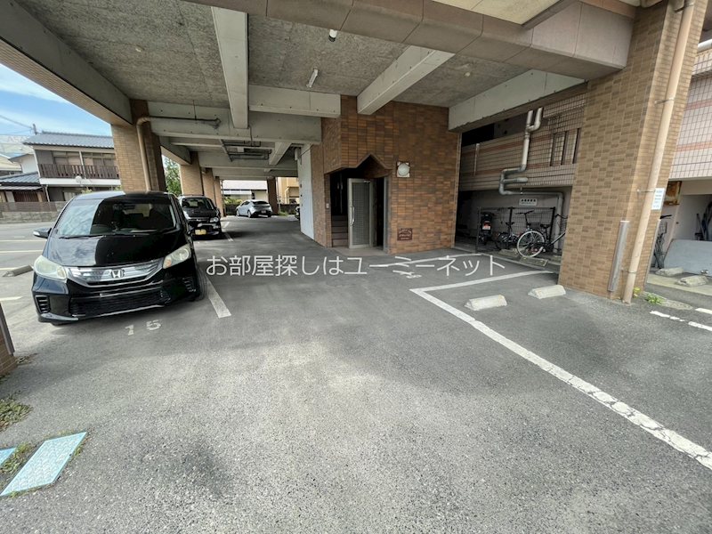 エクセレンスＫ２ 駐車場