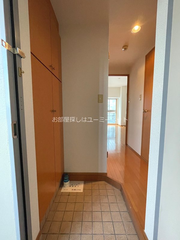 エルグレイス荒田 玄関