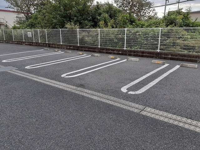プレッソ　Ｓ．Ｒ．Ｗ 駐車場