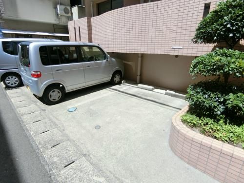 サニーハイツ 駐車場