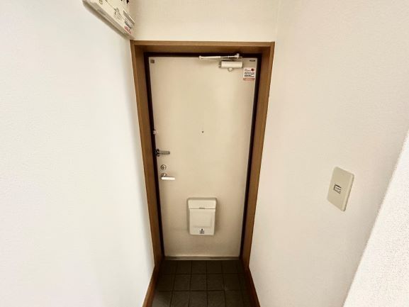 サニーハイツ 玄関